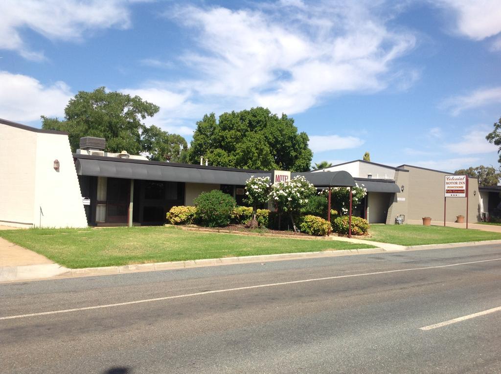 Cobram Colonial Motor Inn Exterior photo