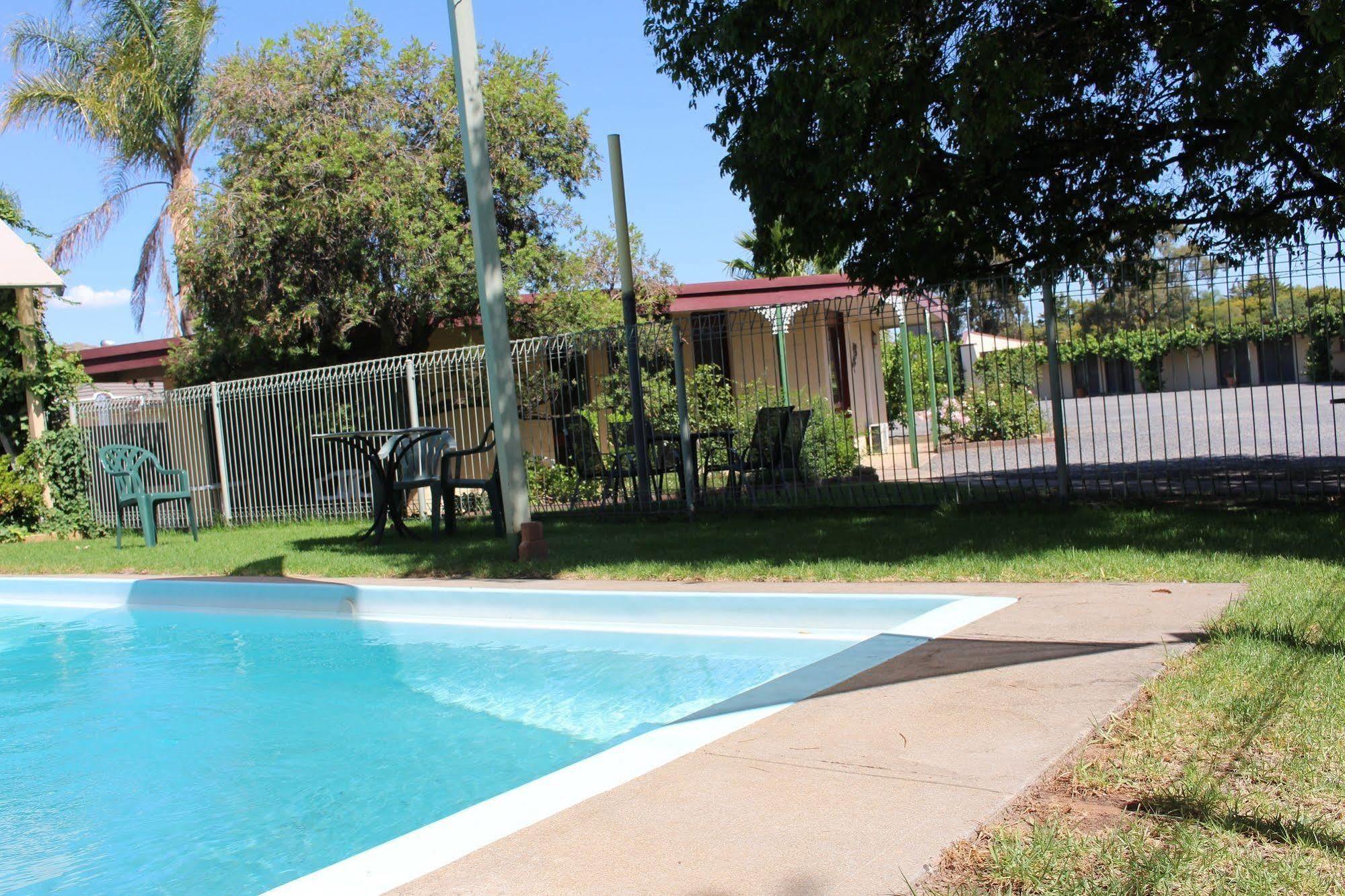 Cobram Colonial Motor Inn Exterior photo